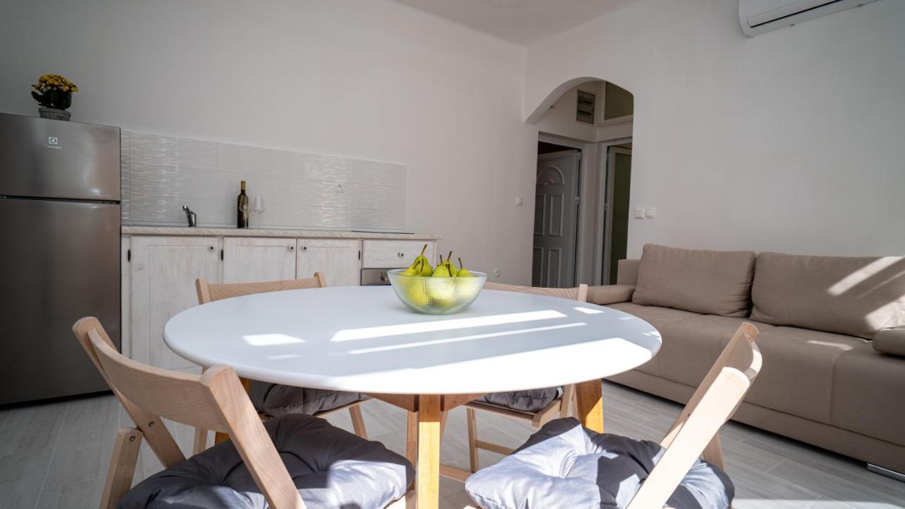 Max Suite โตรกีร์ ภายนอก รูปภาพ